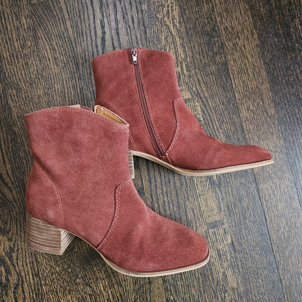 Women's Suede Ankle Boots - Rust
